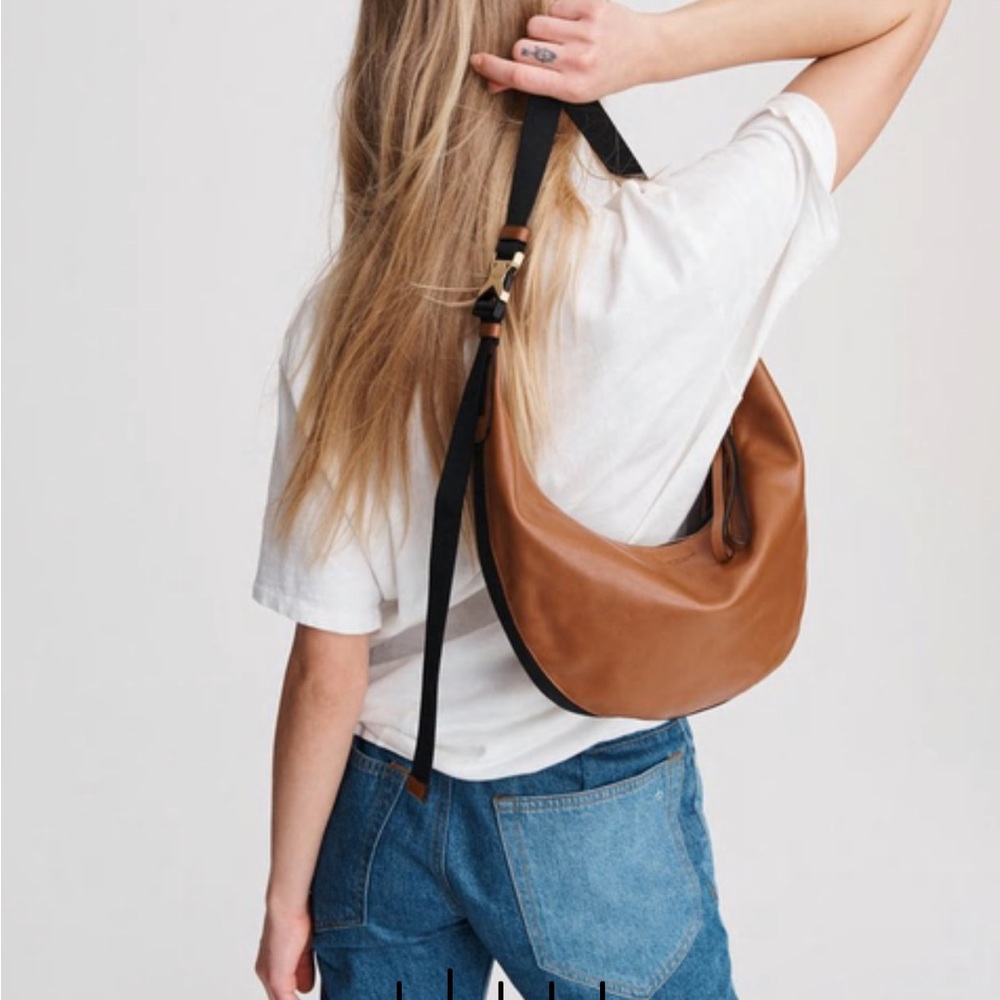 Rag & Bone Riser Crossbody - Leather
LARGE Crossbody Bag